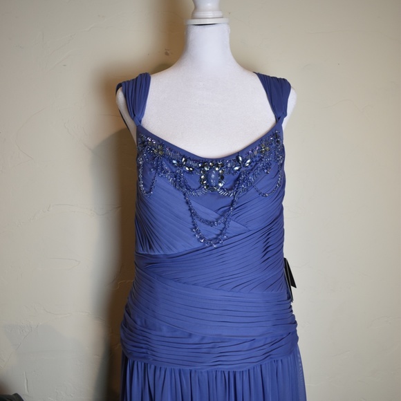 Adrianna Papell Cap Sleeve Stretch Tulle Gown! - Picture 10 of 15